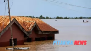 residents cry for help as flood submerges abuja suburb_png