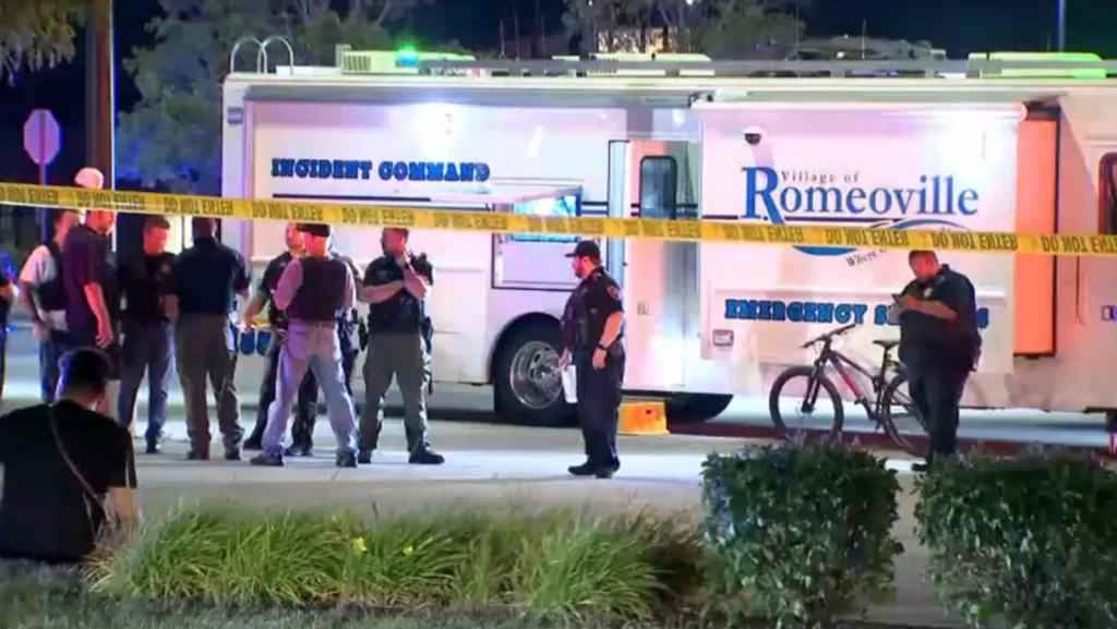 suspect sought after 2 shoot at scene75 entertainment center in romeoville_png