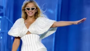 diana ross sings happy birthday to beyonce _png
