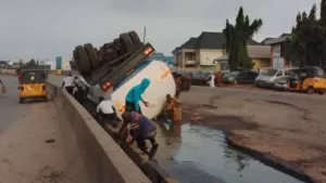 lastma averts fire explosion as tanker falls along lagos-abeokuta expressway_png
