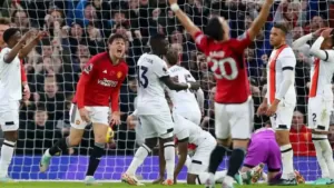 manchester united see off luton through victor lindelöf to lift ten hag_png
