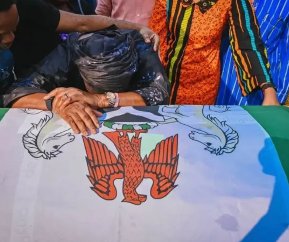 gov akeredolu’s body arrives nigeria _png