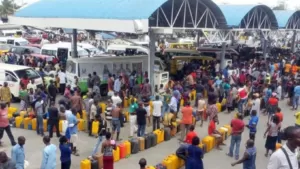 Fuel Scarcity Hits Lagos As Long Queues Emerge In Filling Stations