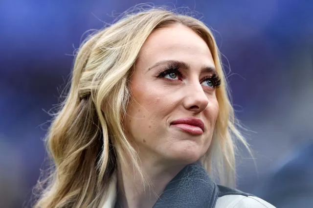 Brittany Mahomes says her back is fractured and urges moms to take care of their pelvic floor