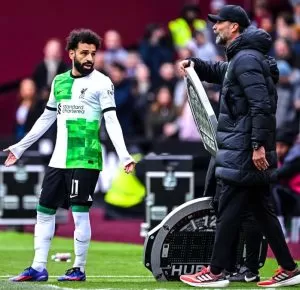 Klopp and Salah arguing with each other in Liverpool Draw Against West Ham