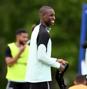 Nicolas Jackson’s Life Inspired’Low Cut’