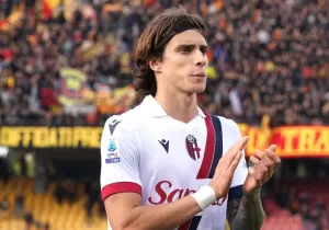 Chelsea, Arsenal, Juventus Vie for Bologna's Calafiori