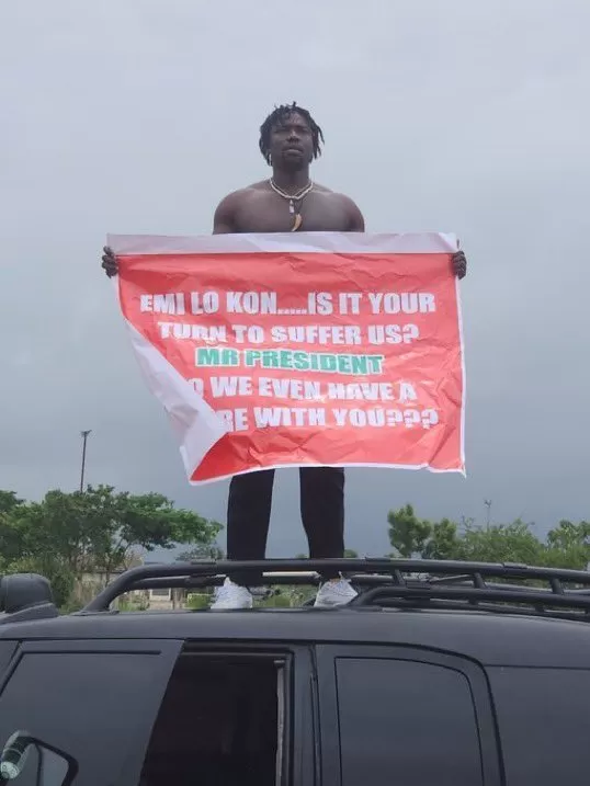 VeryDarkBlackMan Takes A Stand In AbujaA Solo Protest With A Powerful Message
