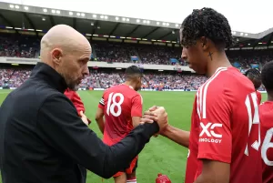 Yoro starts for Manchester United as they beat Rangers 2-0