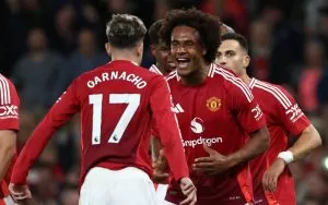 The Curious Case of Manchester United Fans at the Top of the Table