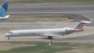 Two American Airlines Planes Clip Wings at Reagan National Airport