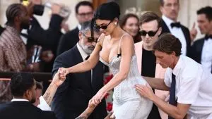 Outrage as Kylie Jenner Commits Ultimate Faux Pas at Bezos’ Wedding