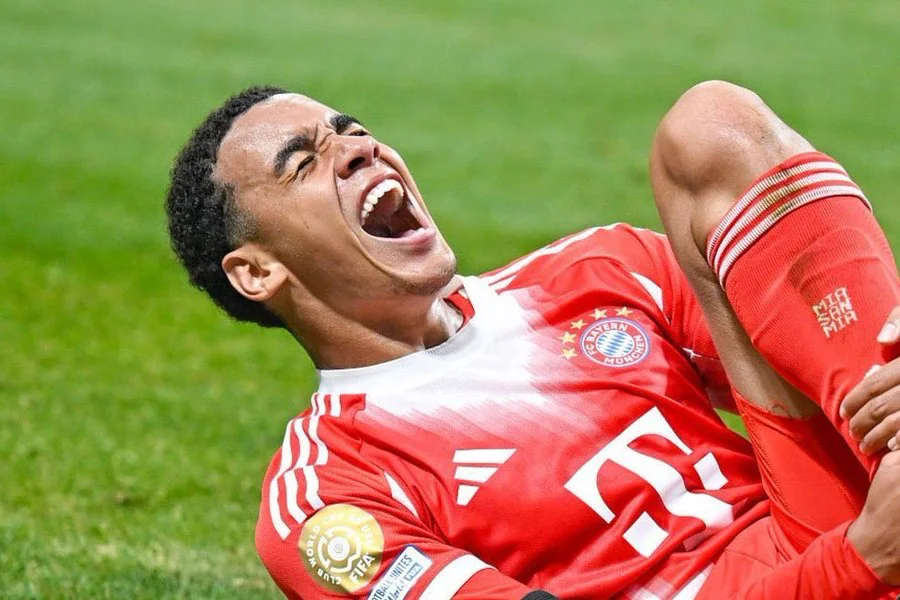 Jamal Musiala Sidelined with Fractured Fibula Bayern Munich Confirms Surgery and Recovery Timeline